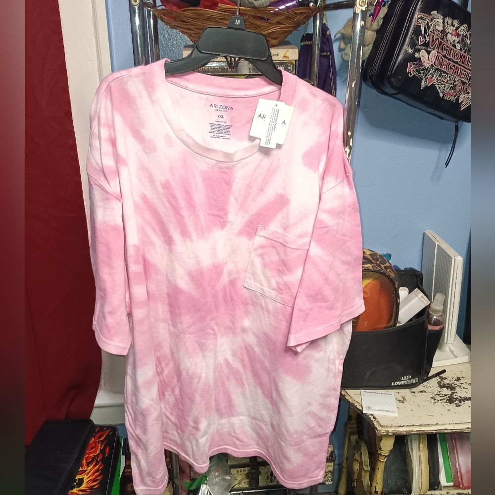 BNWT Pink tydye Arizona tshirt